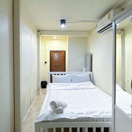 Chubbi5 Room11 Bangkok Luaran gambar